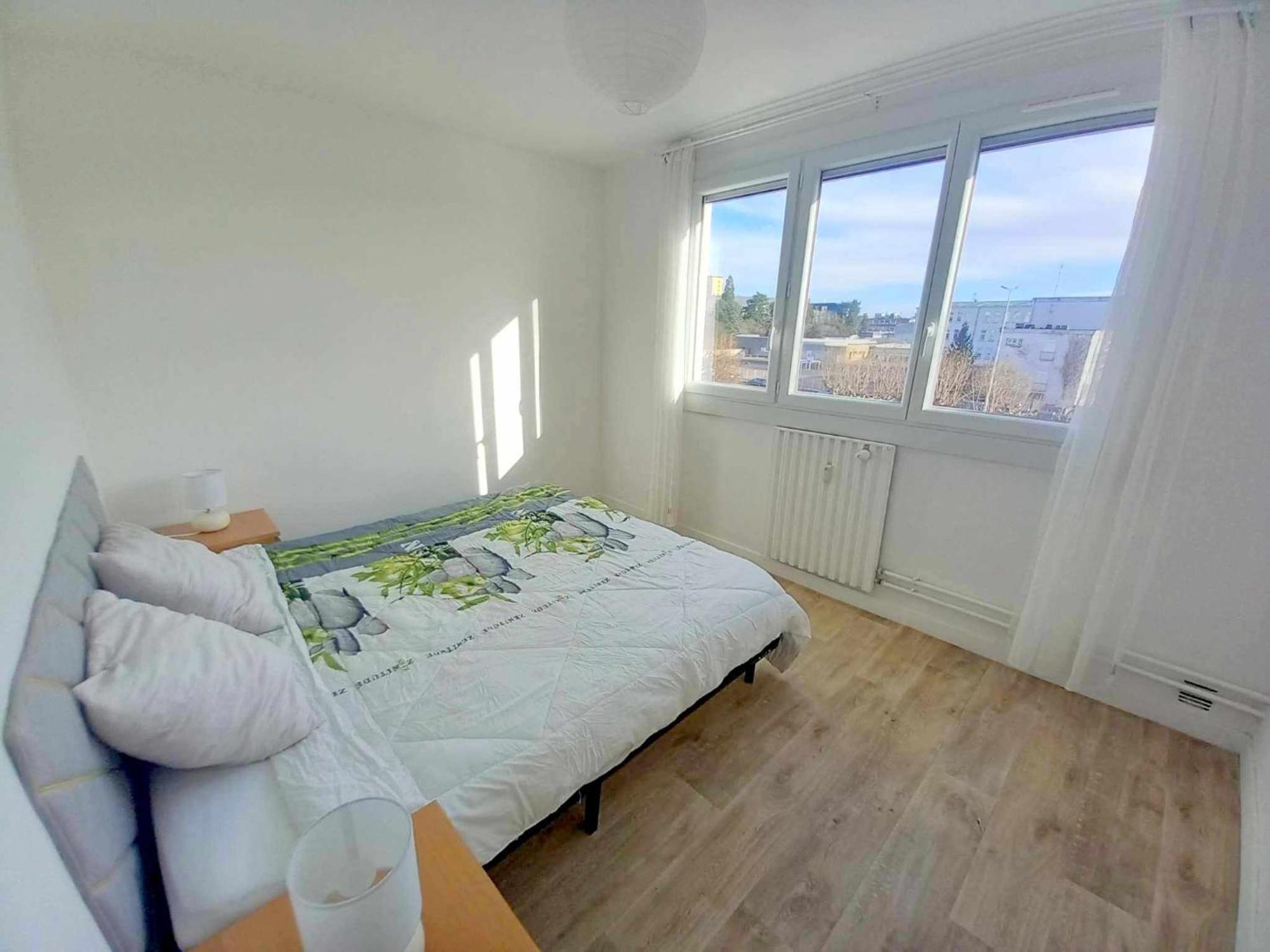 T3 57M2 Avec Balcon Proche Gare Sncf, Wifi Et Cafe Et The Offerts Apartment Orleans Luaran gambar
