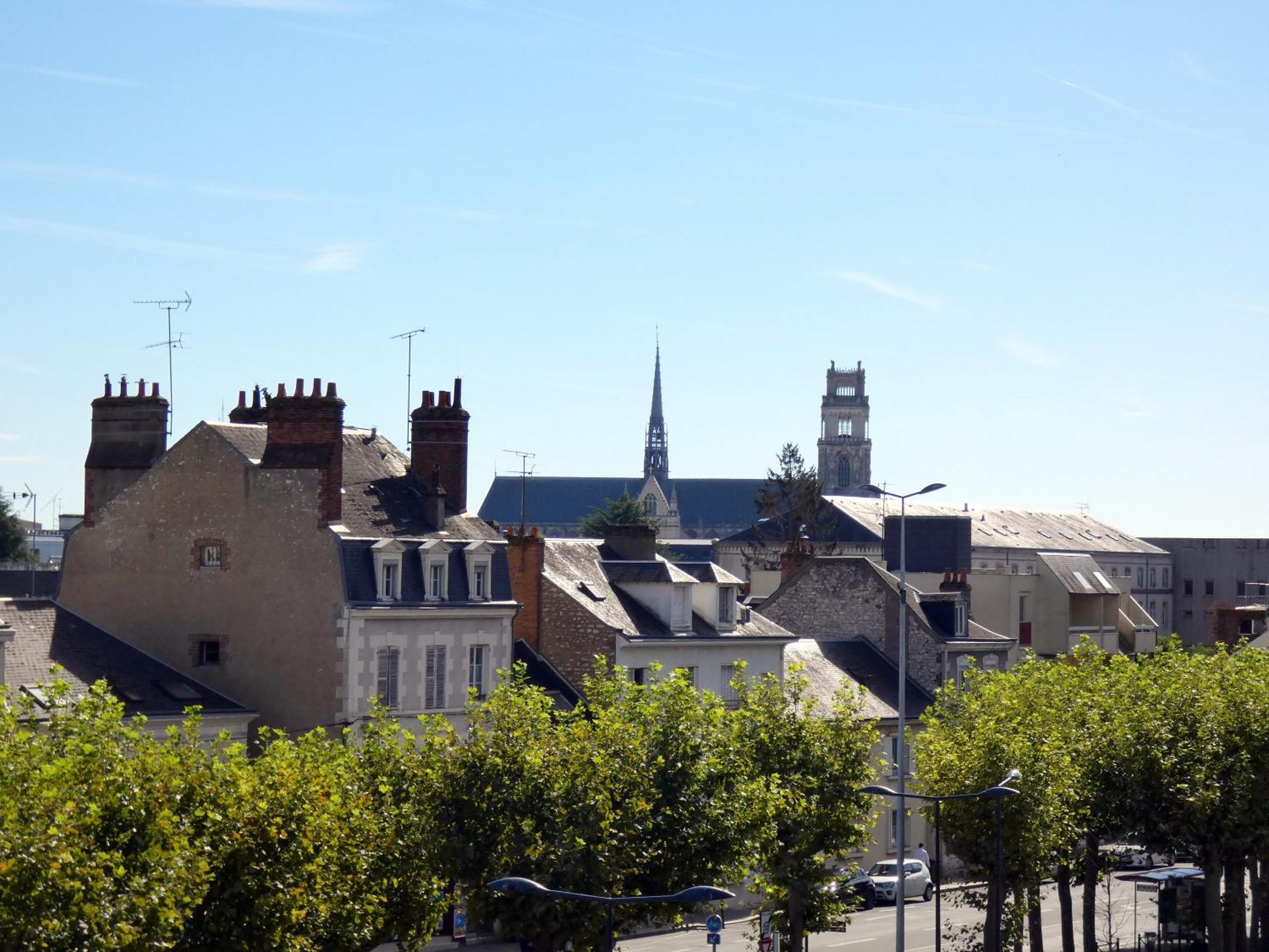 T3 57M2 Avec Balcon Proche Gare Sncf, Wifi Et Cafe Et The Offerts Apartment Orleans Luaran gambar